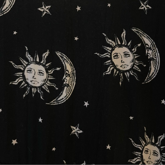 Celestial print lace up dress - Picture 3 of 5